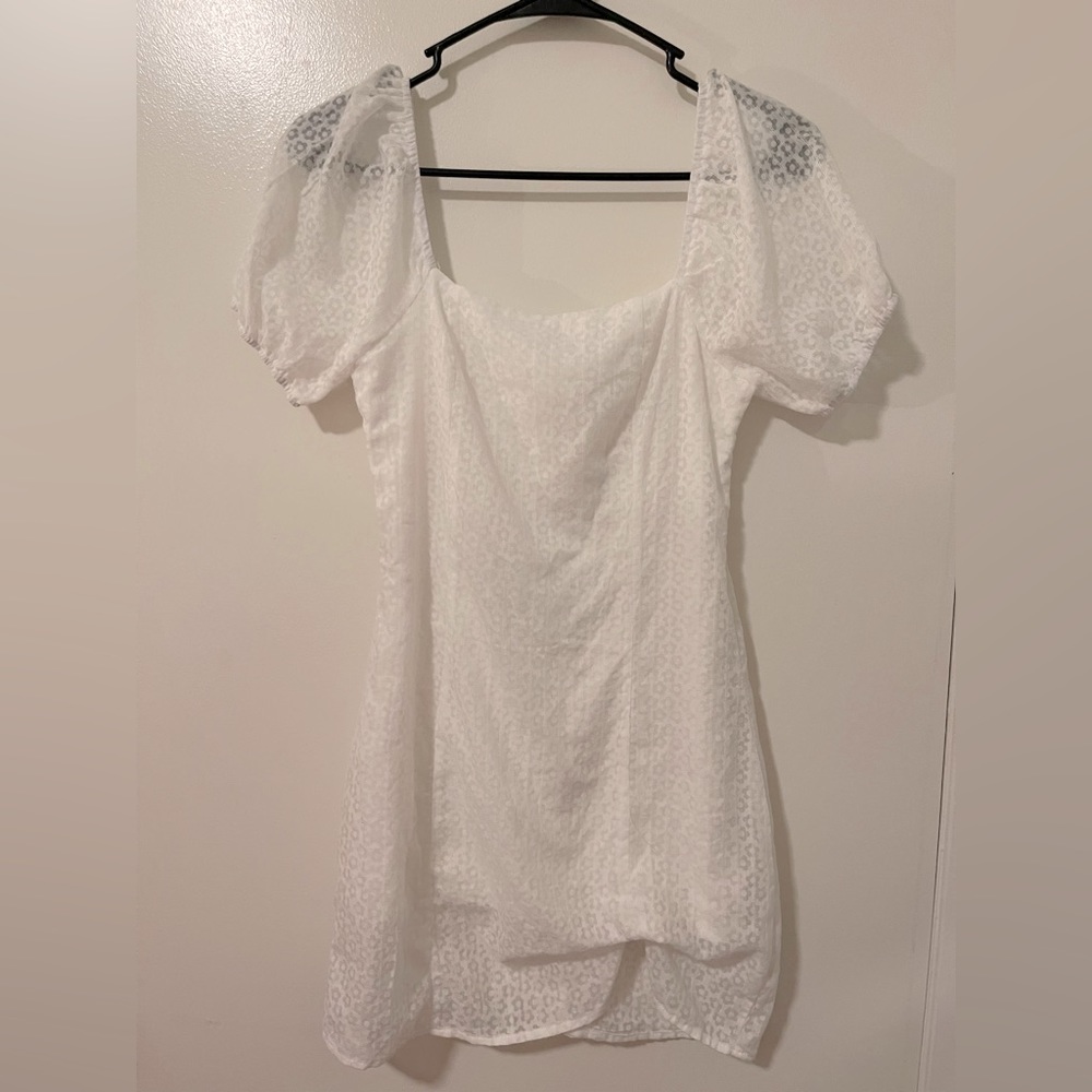 Altar’d State White Puff Sleeve Flower Detail Dress XS